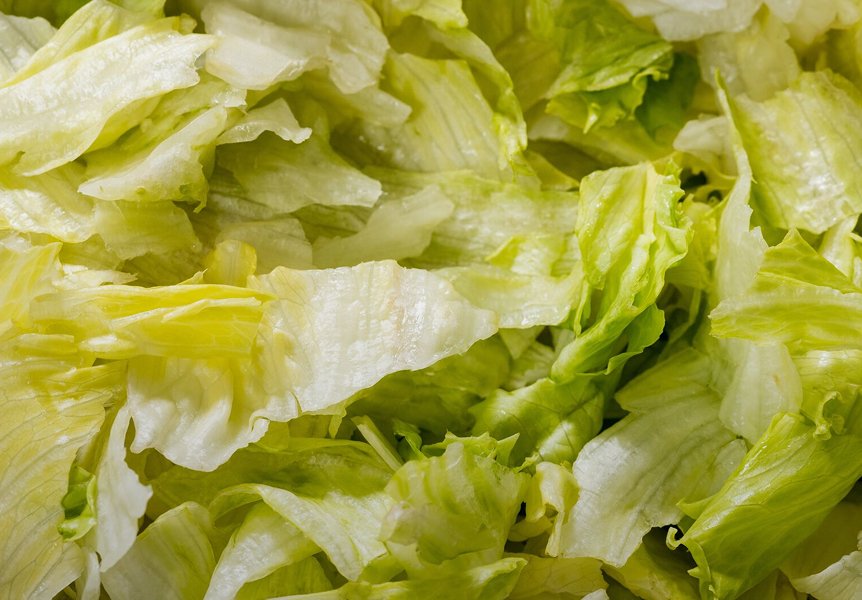 Five Guys Lettuce topping hand-torn